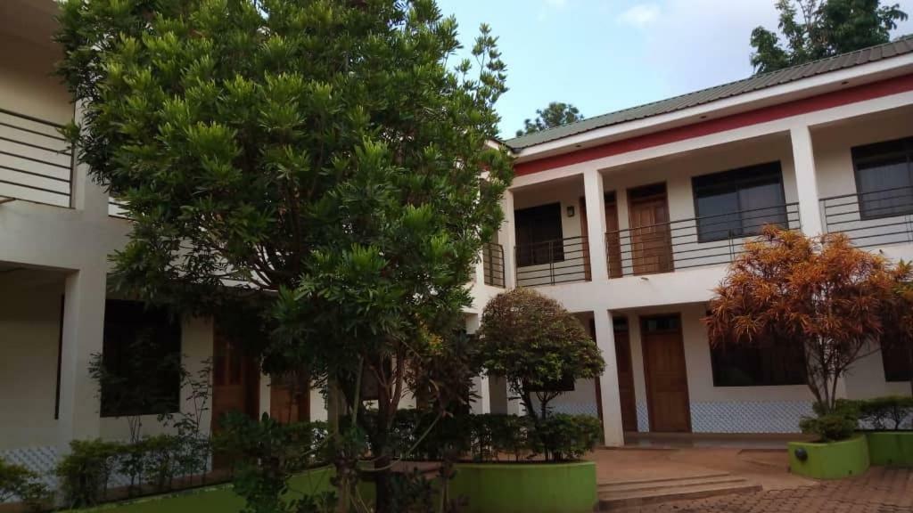 Lira Kanberra Hotel מראה חיצוני תמונה