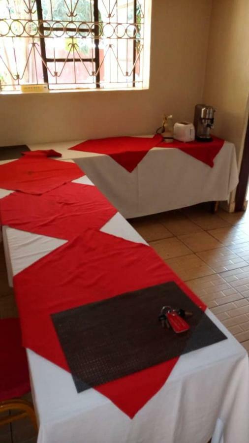 Lira Kanberra Hotel מראה חיצוני תמונה